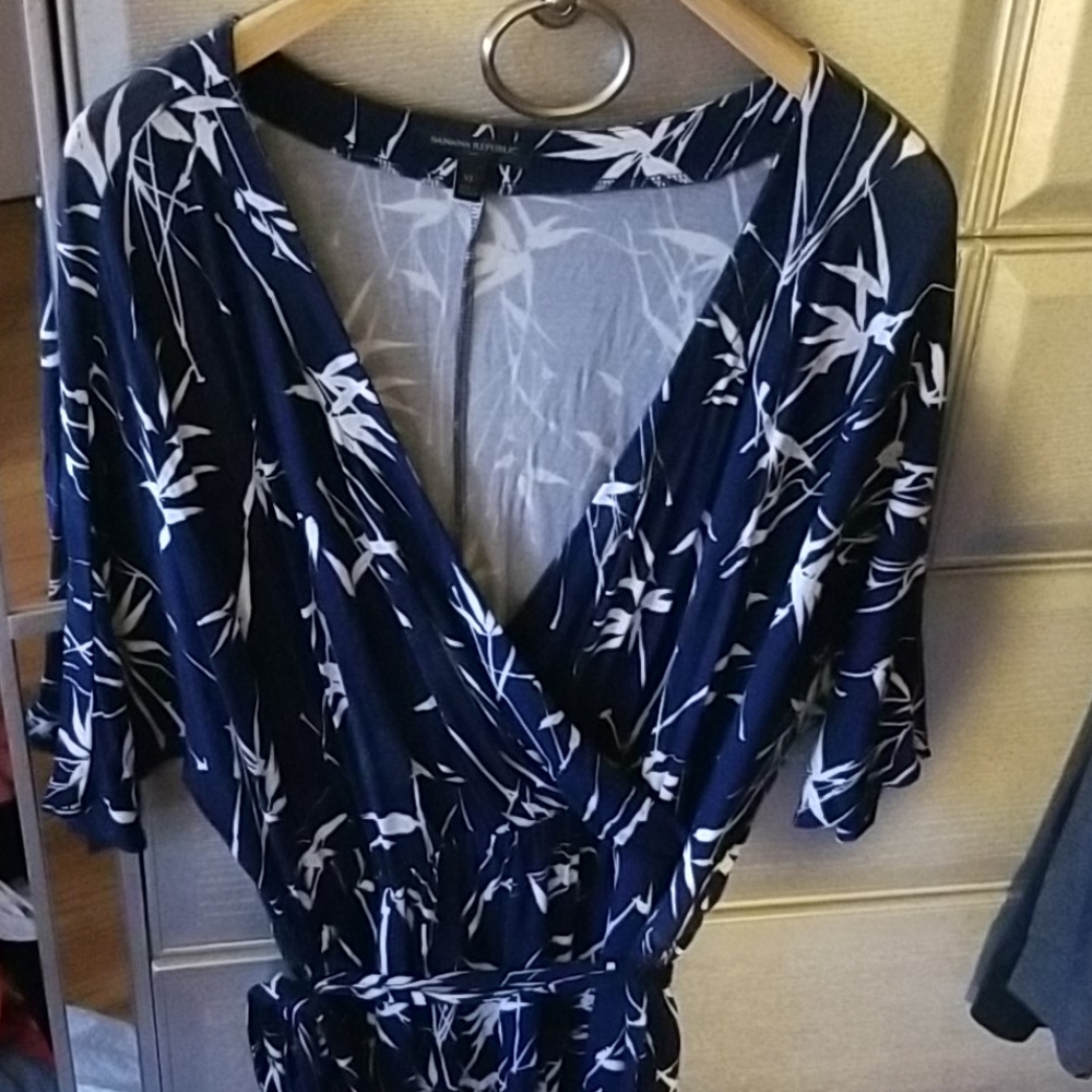 Banana republic 3/4 sleeve midi dress